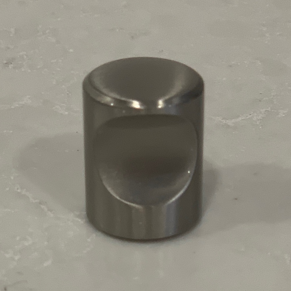 Nouveau - 3/4" Thumb Indent Cylinder Knob in Brushed Satin Nickel - Top Knobs